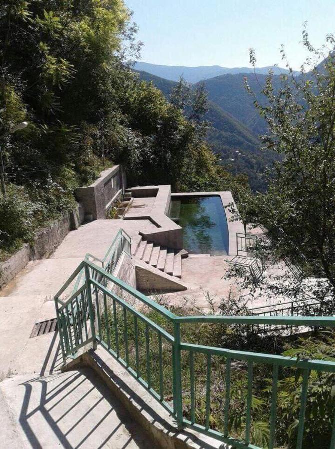 Guest House Lailashi Surmushi Exterior photo